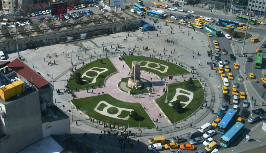 میدان تاکسیم  استانبول